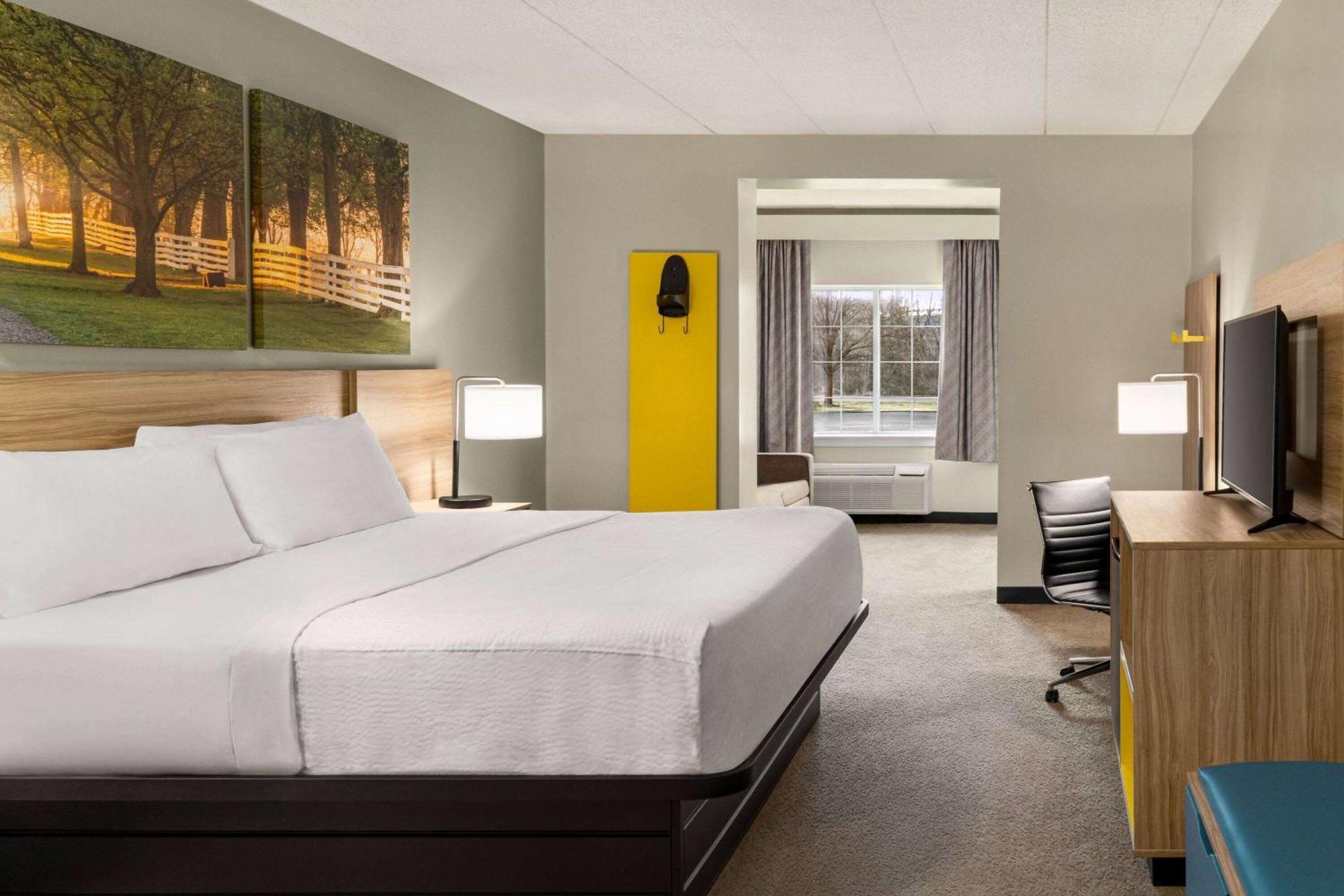 Days Inn & Suites By Wyndham Lancaster Amish Country Mountville Exteriör bild