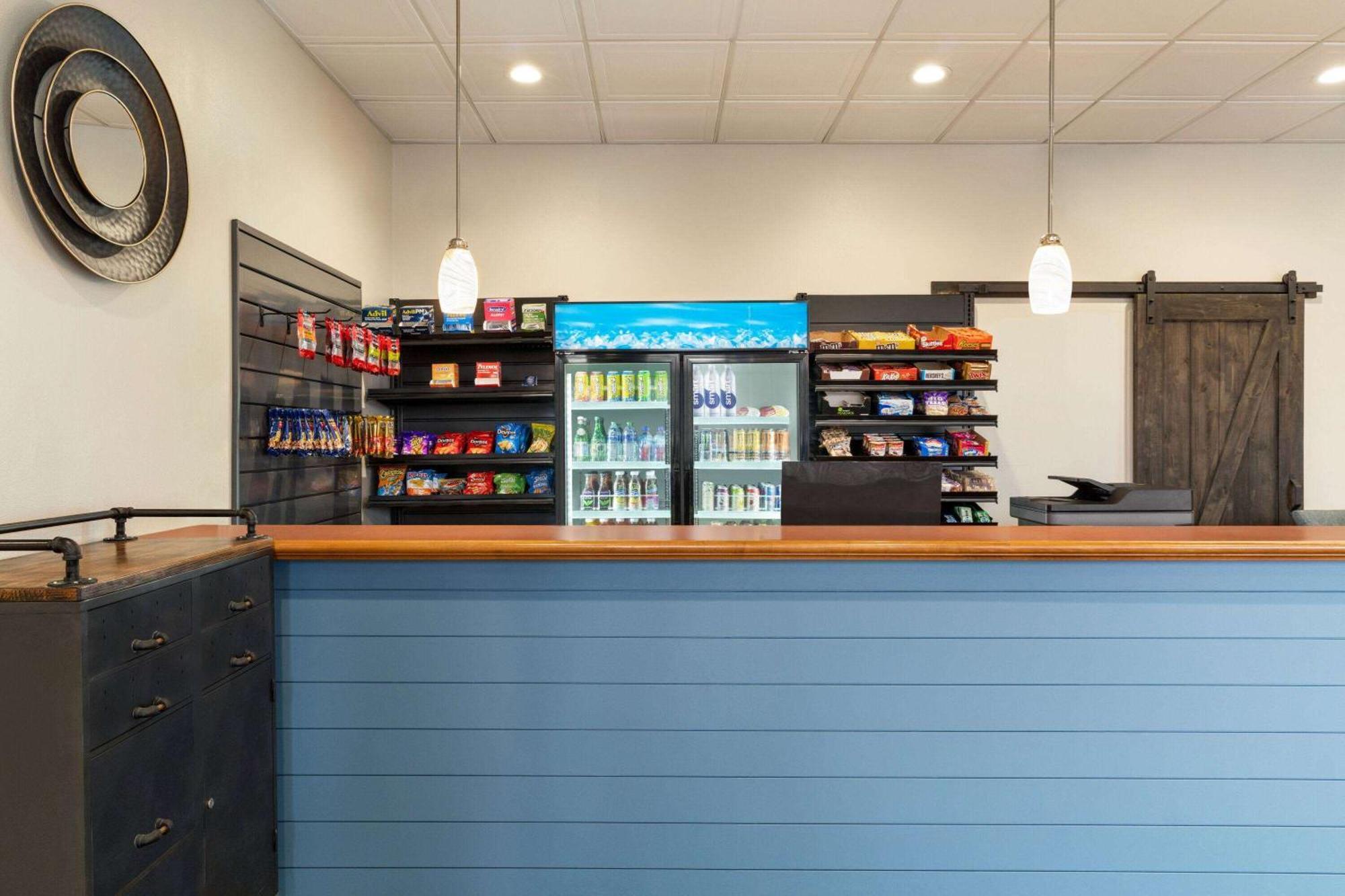Days Inn & Suites By Wyndham Lancaster Amish Country Mountville Exteriör bild