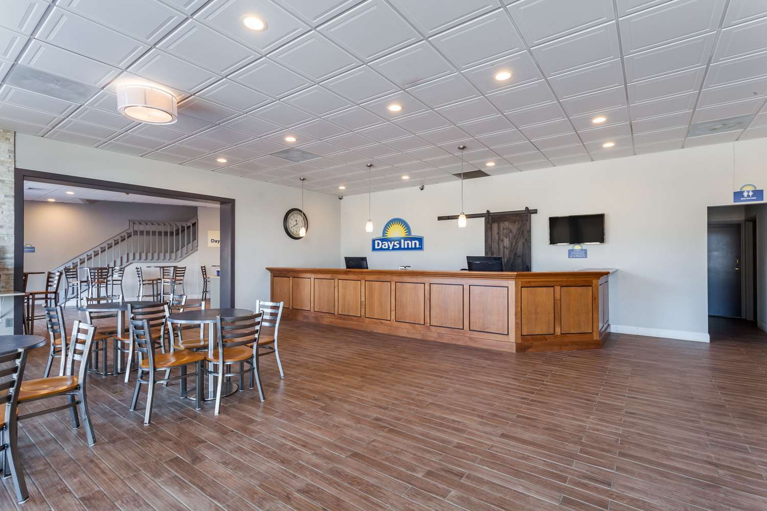 Days Inn & Suites By Wyndham Lancaster Amish Country Mountville Exteriör bild